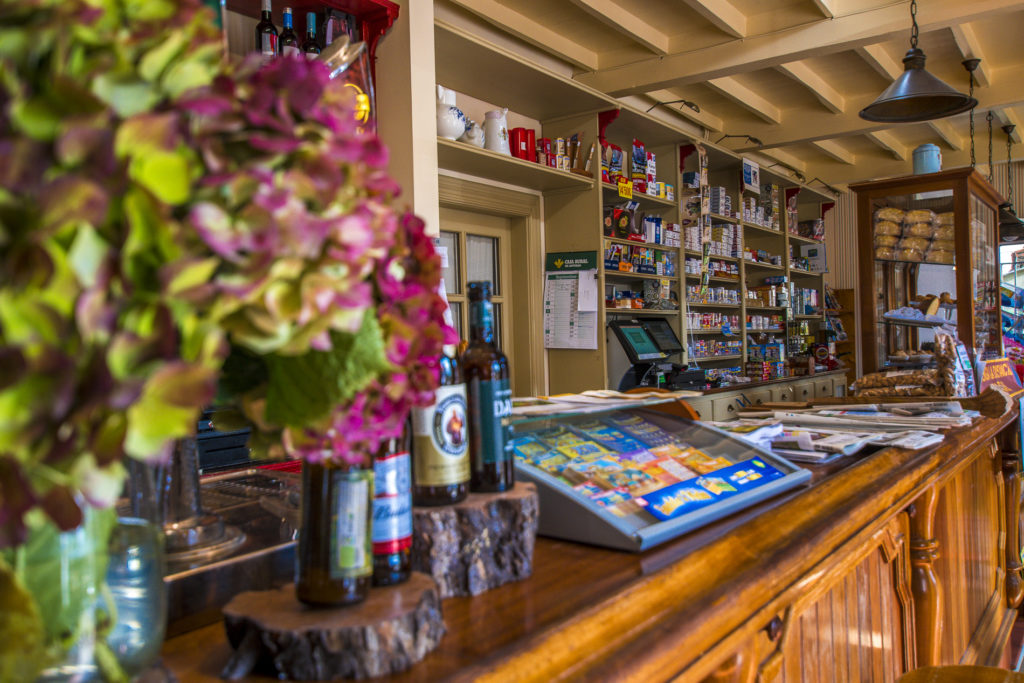 Bar Tienda Restaurante Cai Milio en Oviñana, Cudillero