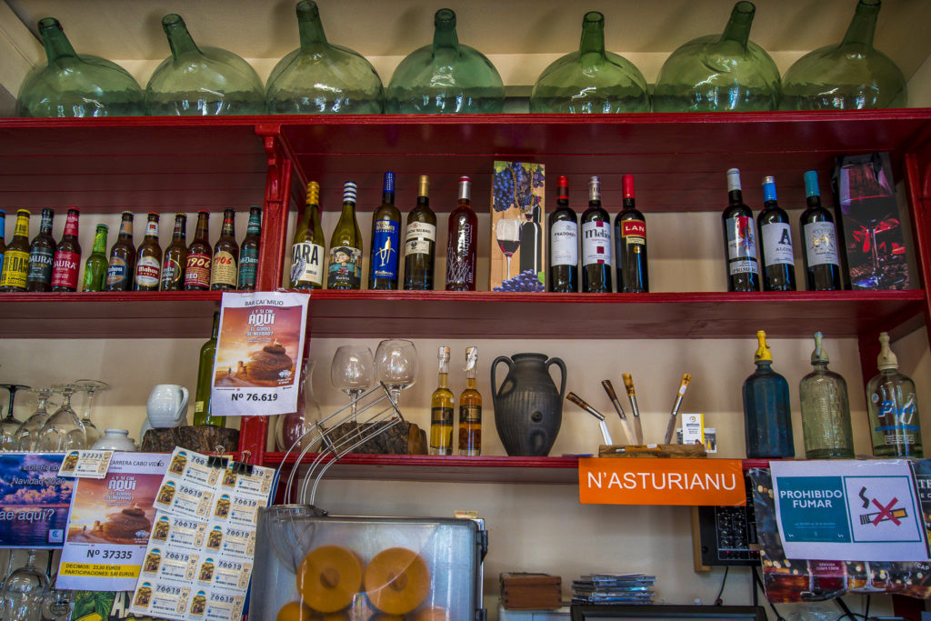 Bar Tienda Restaurante Cai Milio en Oviñana, Cudillero