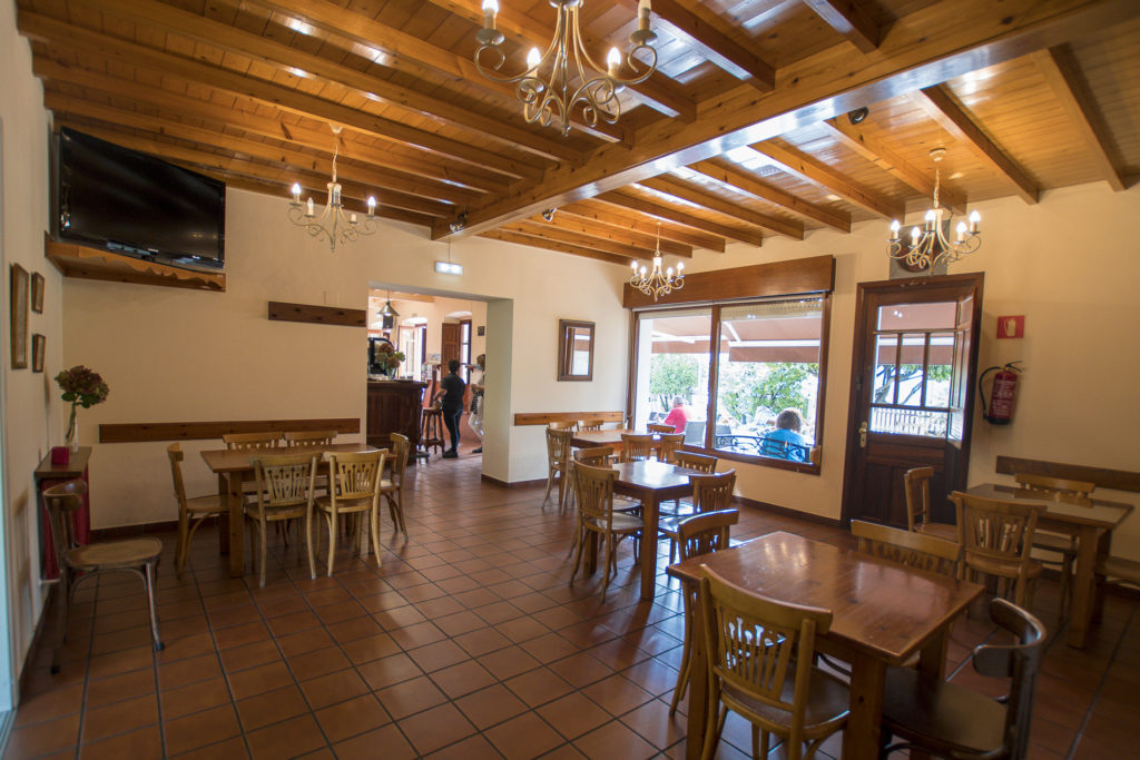 Comedor Restaurante Cai Milio en Oviñana, Cudillero