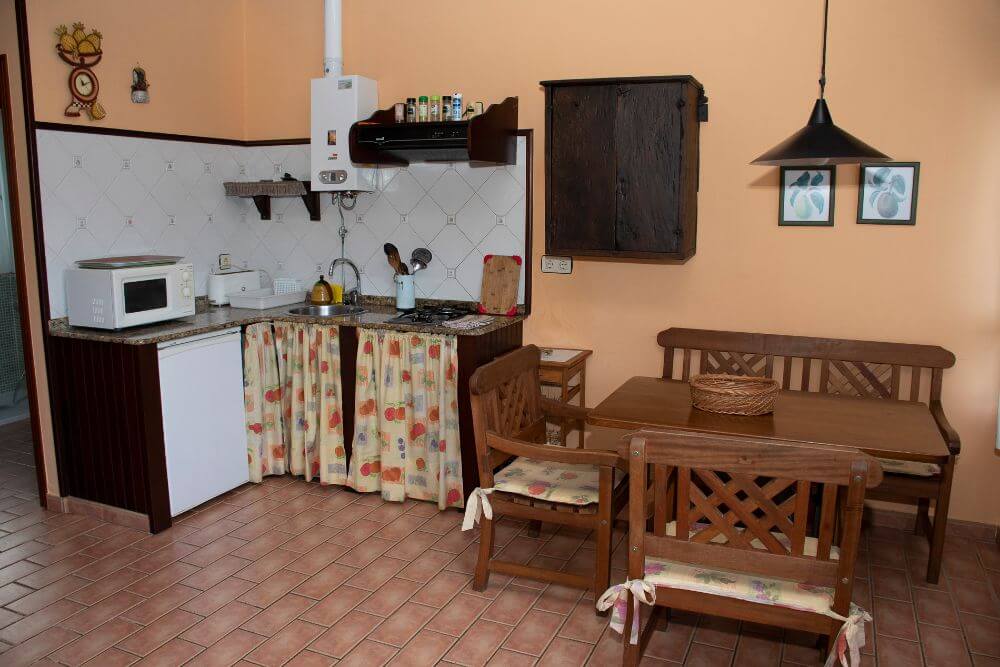 cocina apartamento el Abeyu, apartamentos rurales el cueto oviñana