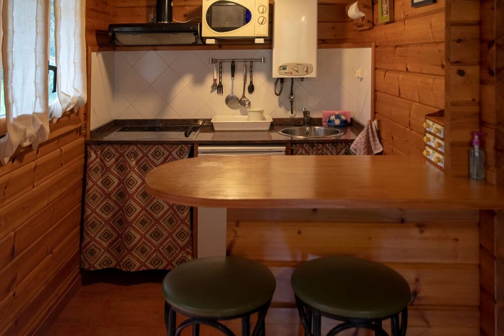 Cocina comedor Vivienda vacacional La Ardilla en Oviñana, Cudillero.
