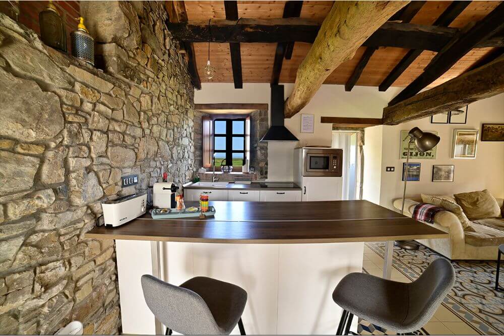 Cocina comedor Casa rural Al Otro lado del Mar, Oviñana Cudillero