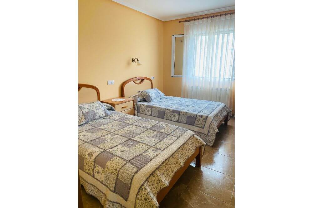habitación doble Las Llábanas, Apartamentos Turísticos rurales en Oviñana Cudillero