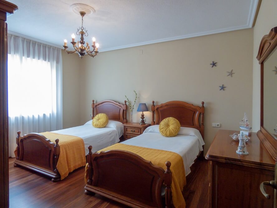 habitación doble Casa Armando, Vivienda vacacional en Oviñana, Cudillero.