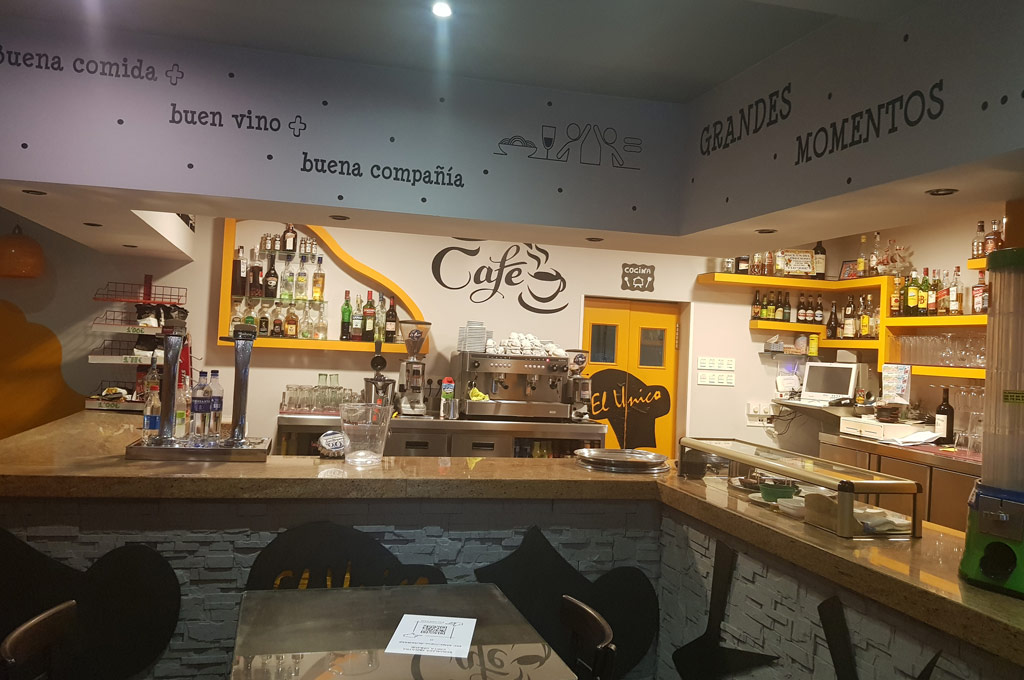 Barra El Único bar y comidas en Oviñana, Cudillero.