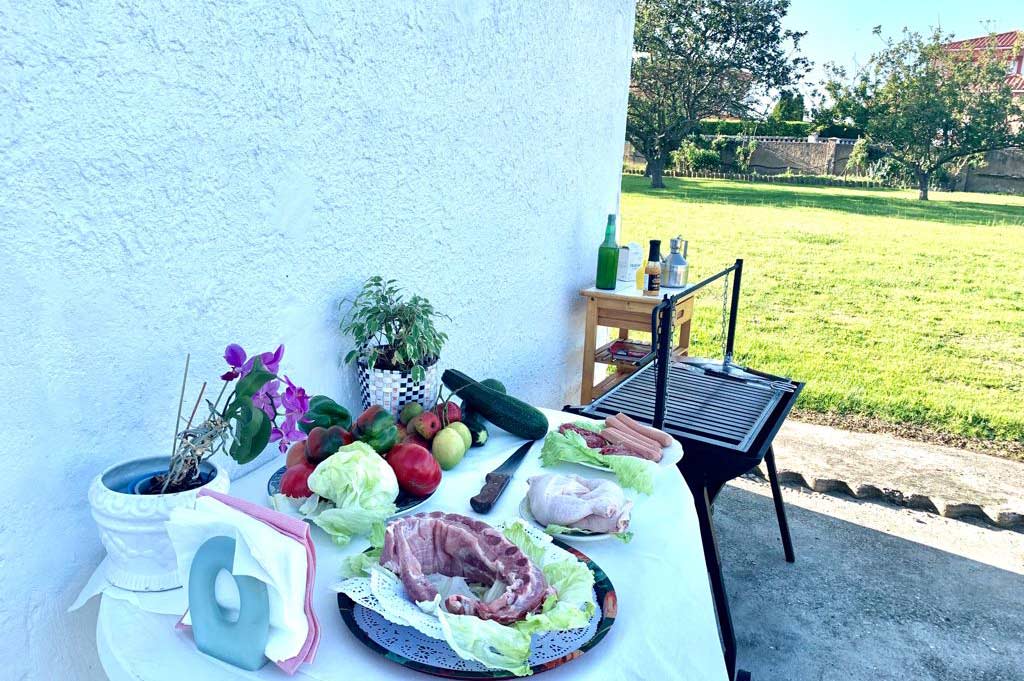 Terraza exterior y barbacoa Casa Armando, Vivienda vacacional en Oviñana, Cudillero.