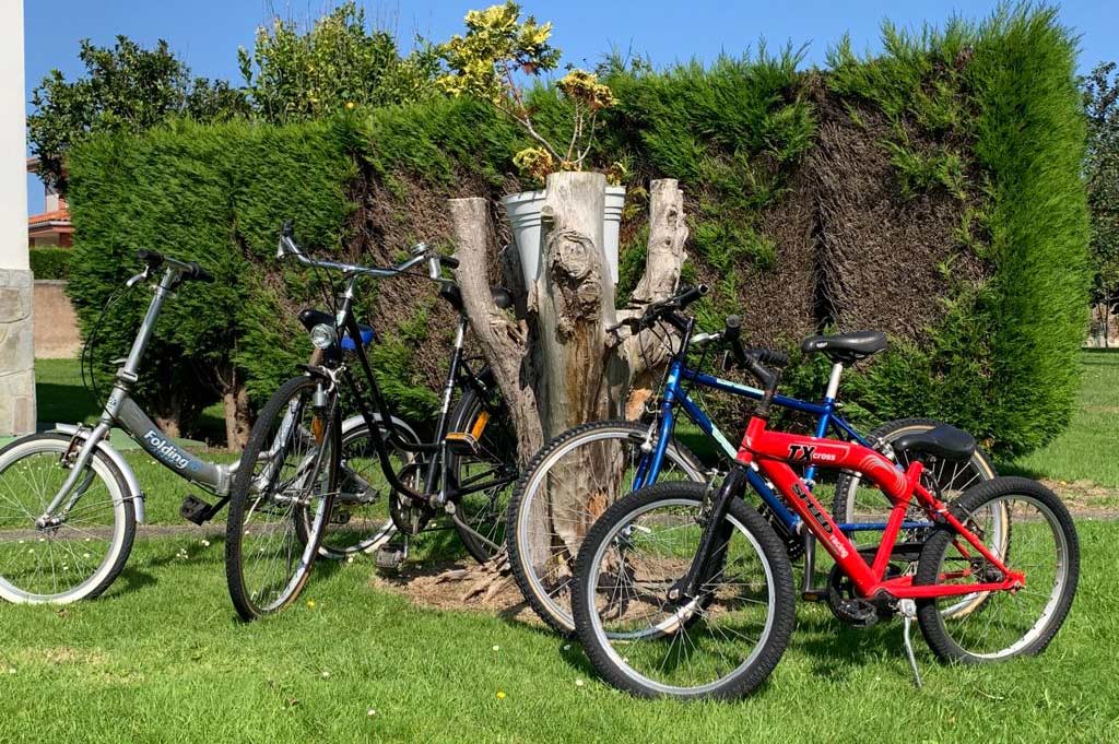 Bicicletas para clientes Casa Armando, Vivienda vacacional en Oviñana, Cudillero.