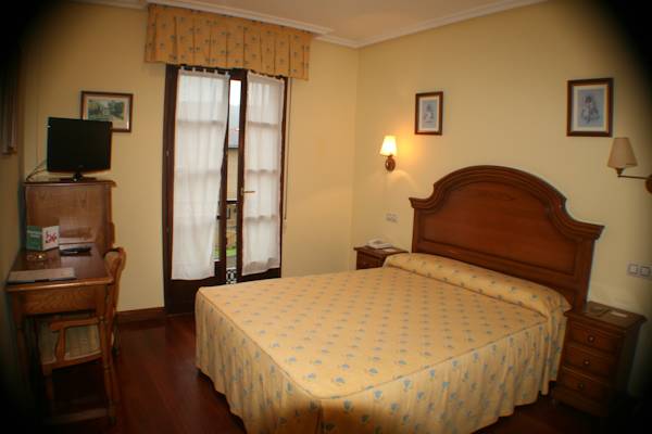 habitación individual estandar Hotel Valle las Luiñas en Oviñana, Cudillero.