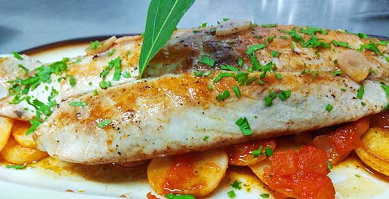 Pescados Restaurante Casa Vieja del Sastre en Oviñana, Cudillero