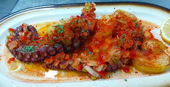 Pescados Restaurante Casa Vieja del Sastre en Oviñana, Cudillero